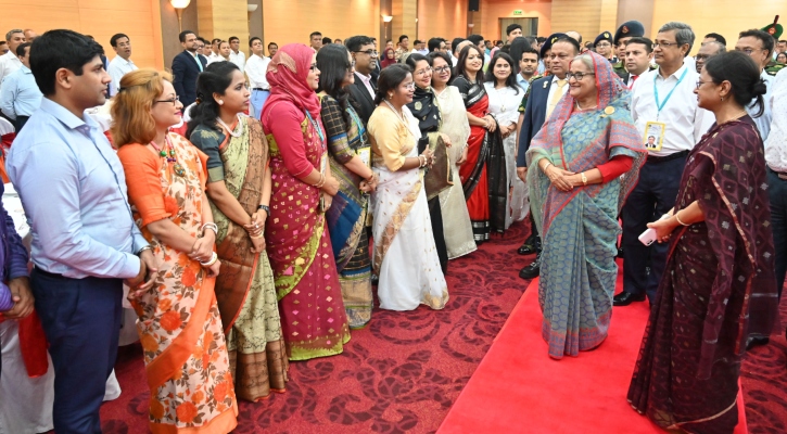 বাজেটোত্তর নৈশভোজে যোগ দিলেন প্রধানমন্ত্রী